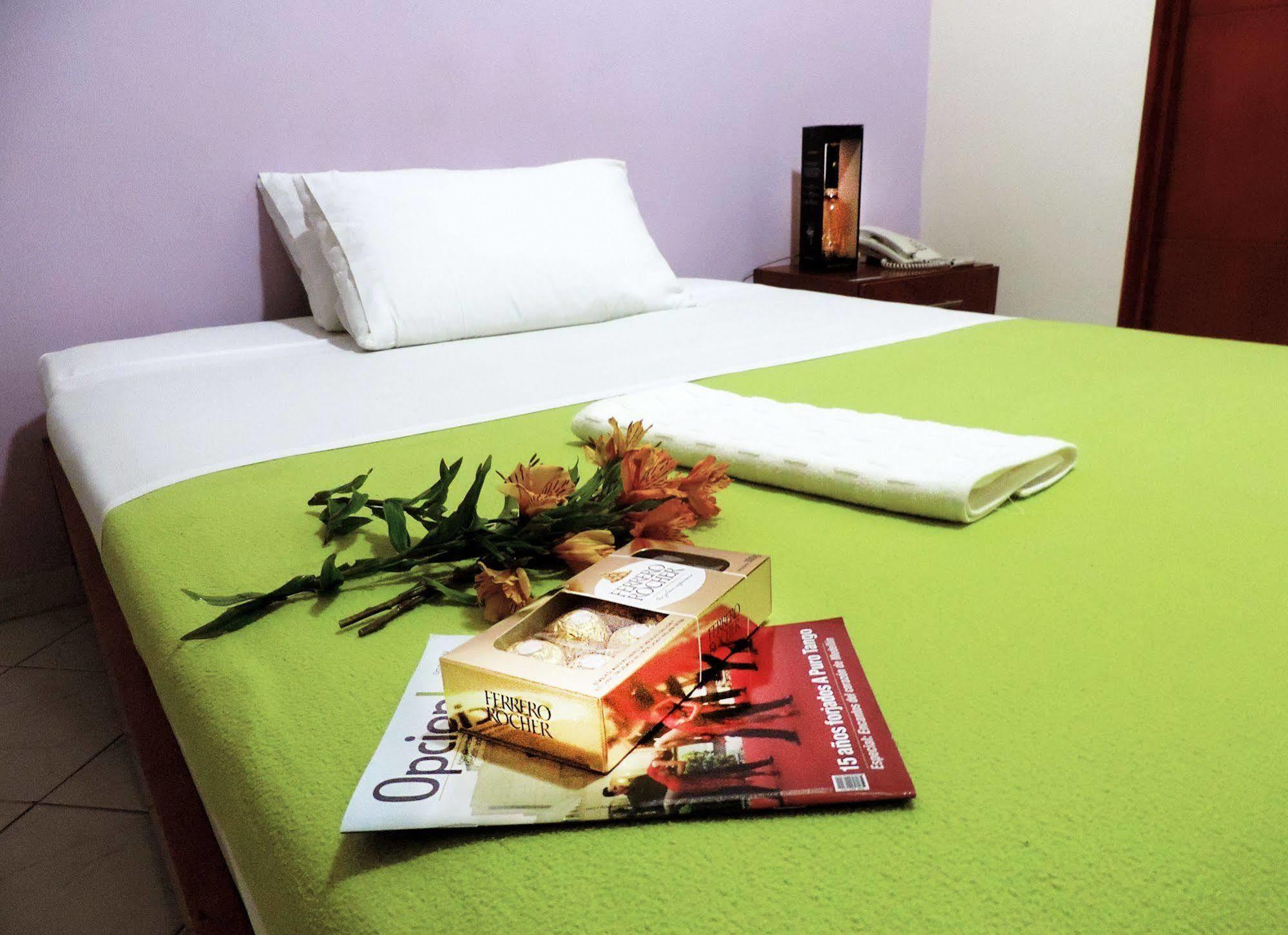Casa Portico Hotel Меделин Екстериор снимка